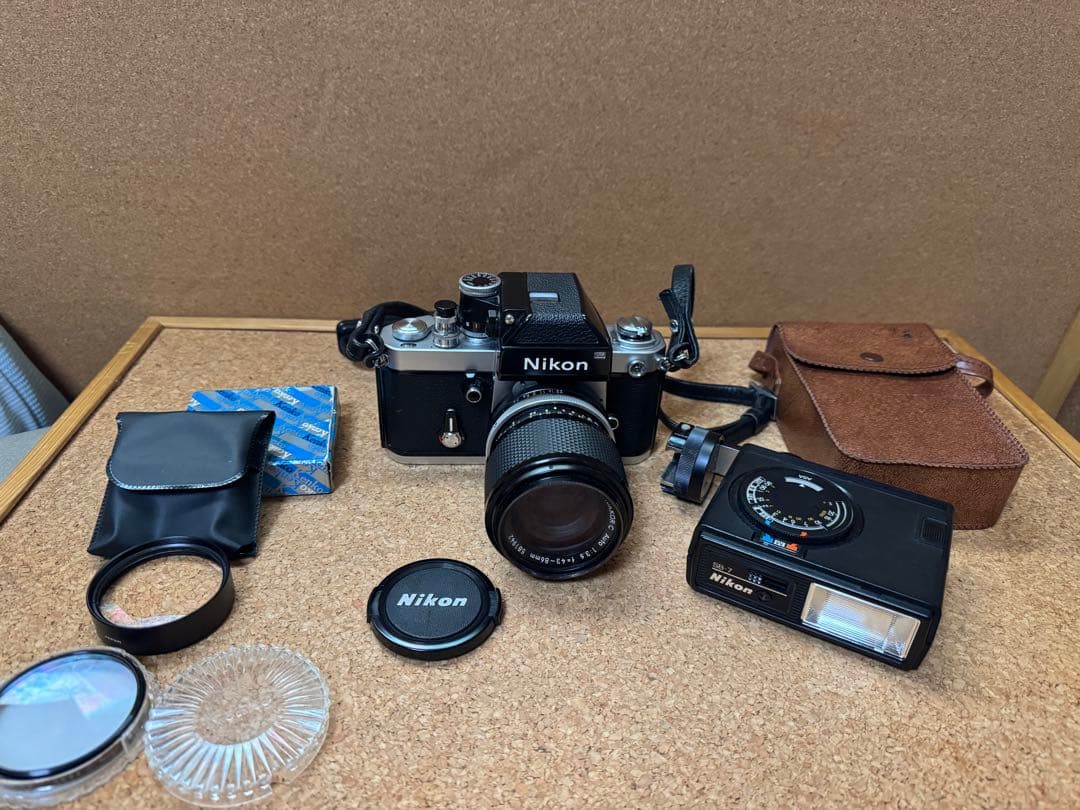 NIKON F2本体、望遠レンズ 、ストロボ セット