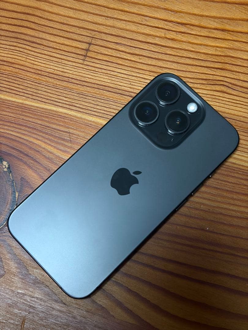 iPhone15 PRO 256GB ブラック simフリー 美品