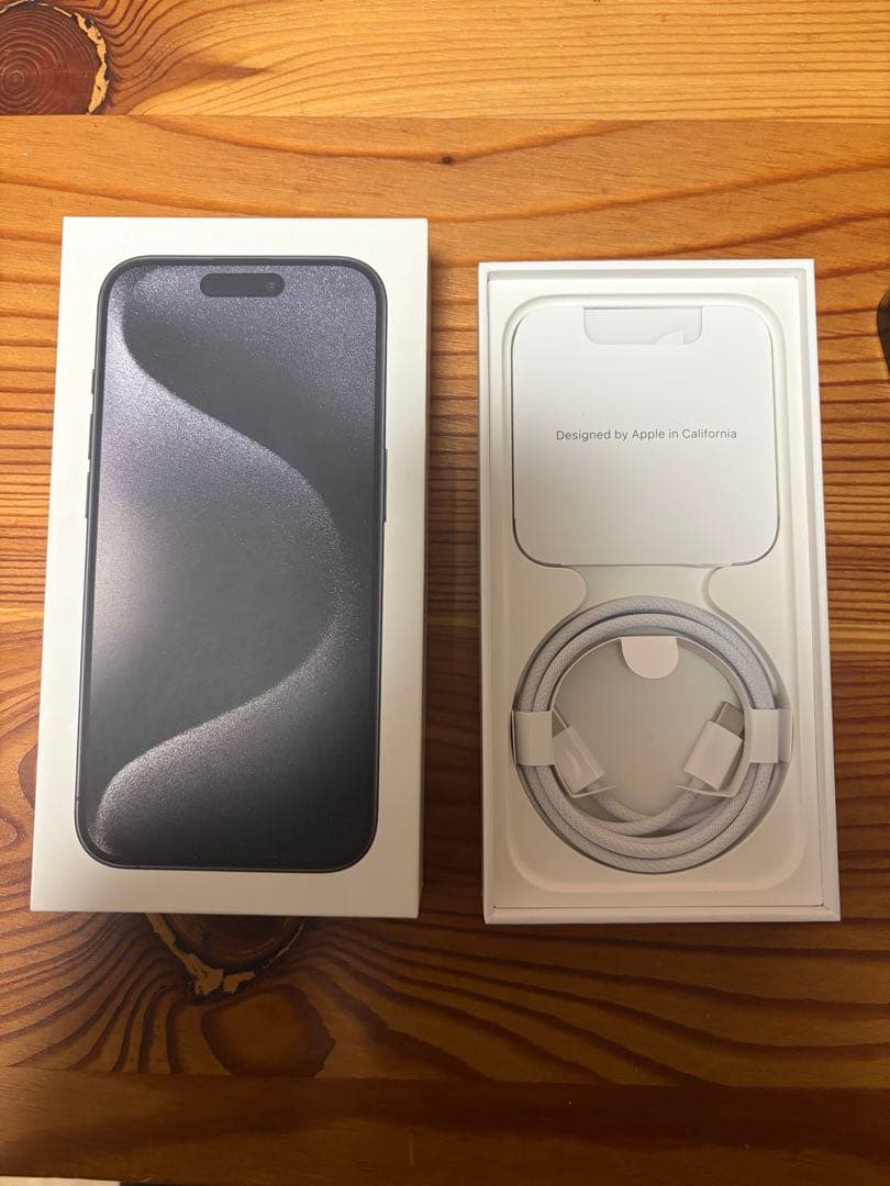 iPhone15 PRO 256GB ブラック simフリー 美品