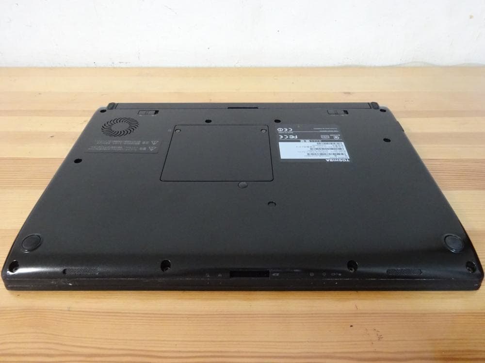 東芝 ノートパソコン dynabook R73/A/中古特価良品