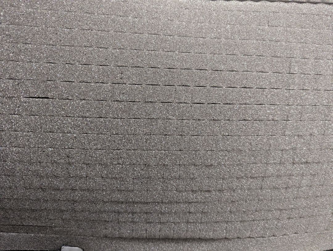 超非売品！タンカレー アルミ製キャリーケース