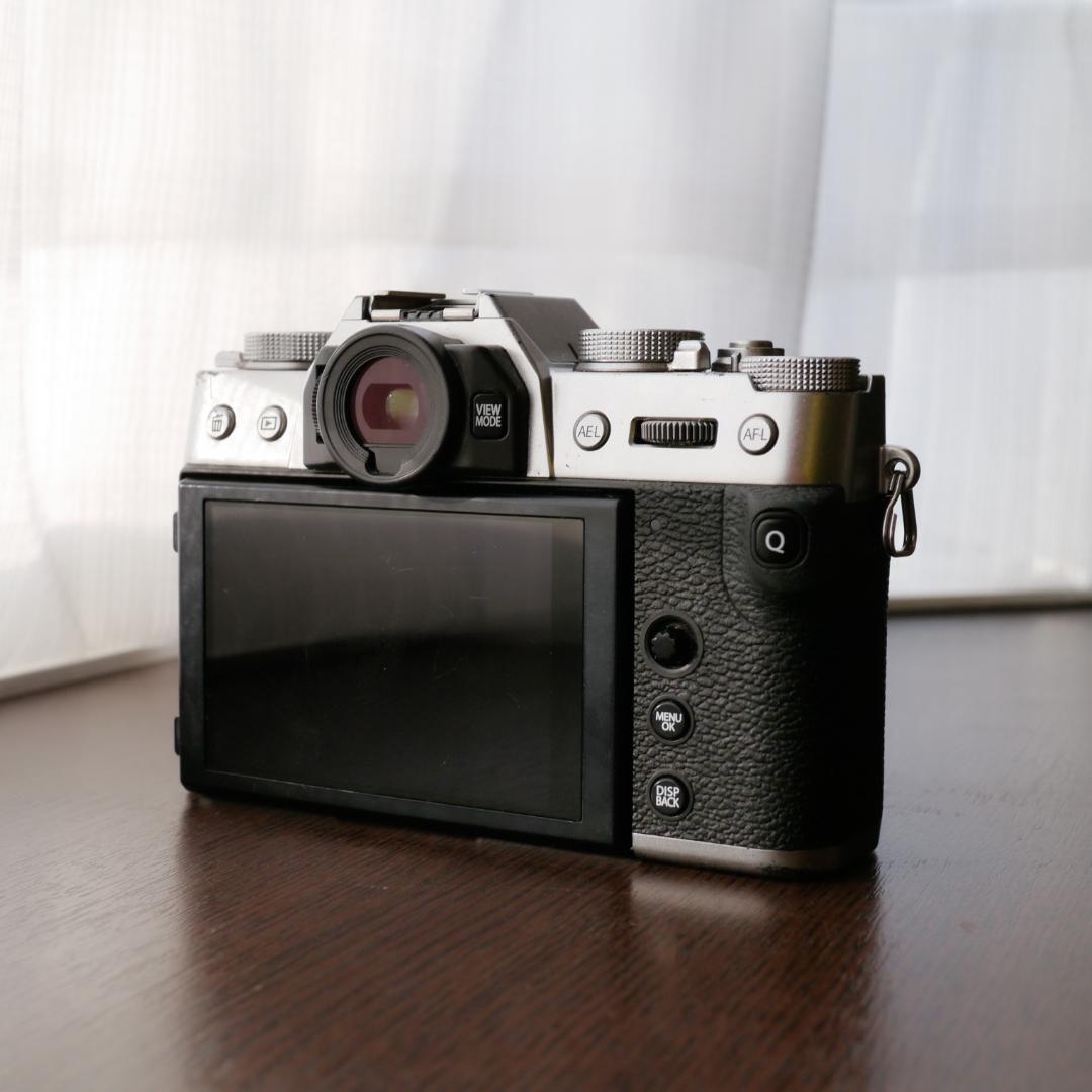 FUJIFILM X-T30 シルバー 18-55mmレンズキット　実働品