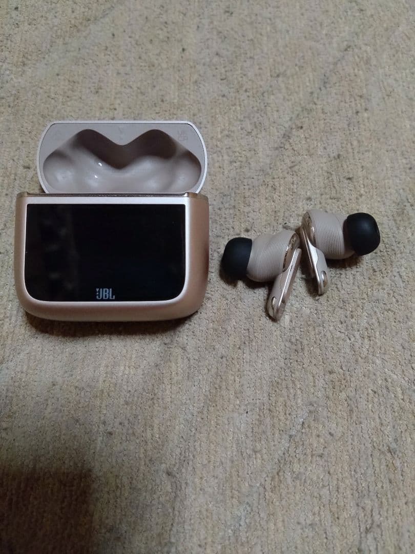 JBL Tour pro 3ラテ