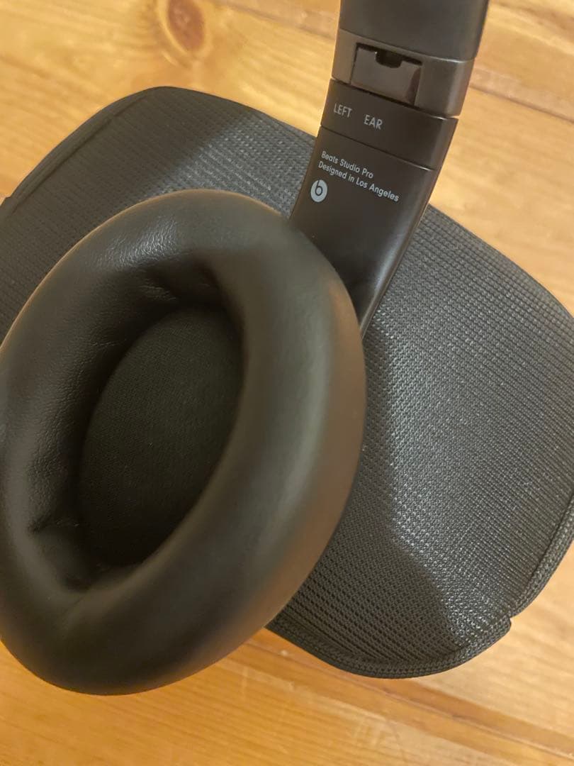 Beats Studio Pro ワイヤレスヘッドホン　ブラック　ケース付　美品