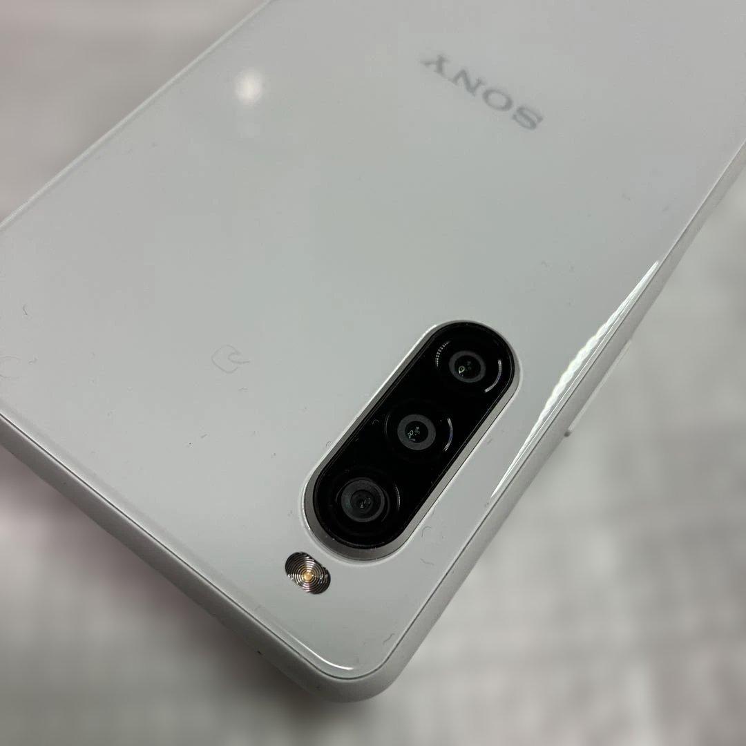 スマートフォン本体 SONY Xperia SO-41A white