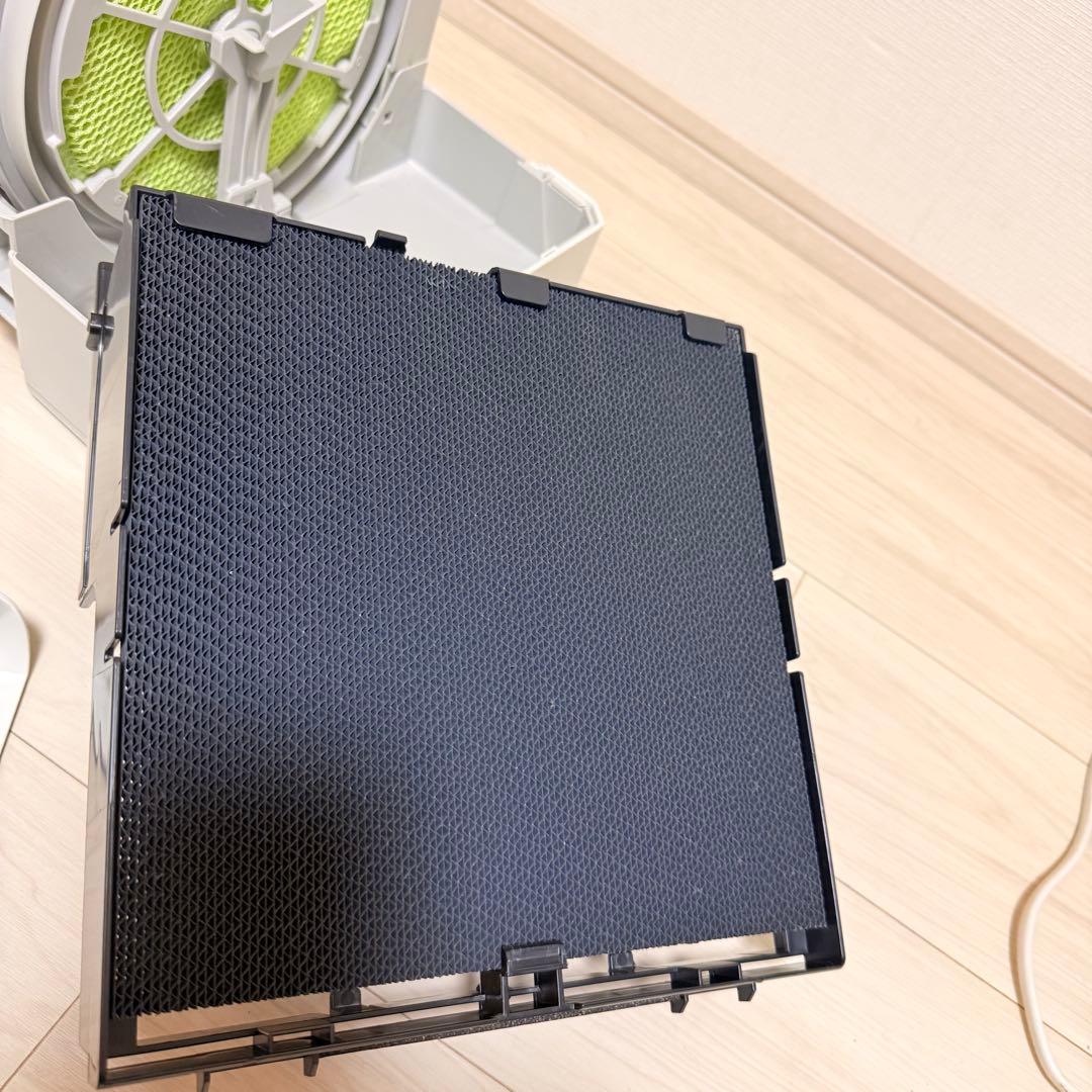 美品　ダイキン DAIKIN 加湿ストリーマ空気清浄機 MCK50Y-W