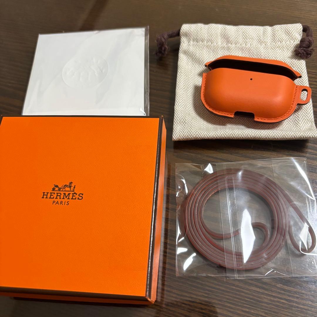 ［未使用］エルメス AirPods Pro2 イヤホンケース　2023 オレンジ