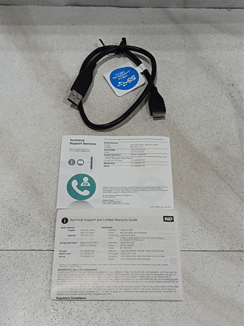 八6445【未使用品】WD ポータブルハードドライブ 750GB