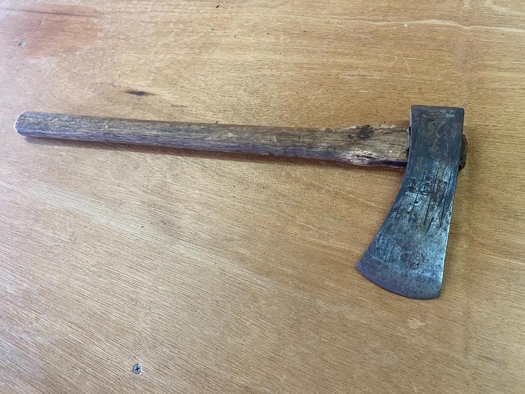 アンティーク・斧（銘入り）