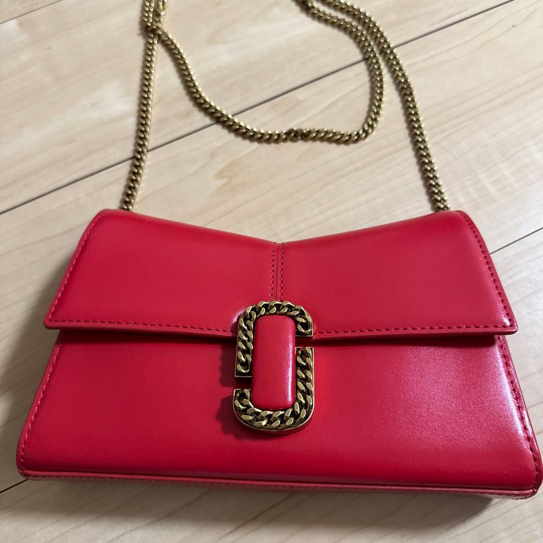 MARC JACOBS マークジェイコブス赤色ミニショルダーバッグ　ウォレット