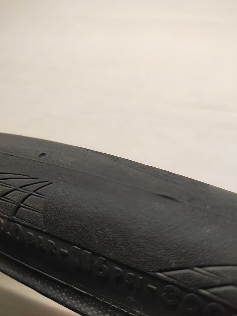 走行わずか　GP5000 700X28c クリンチャータイヤ