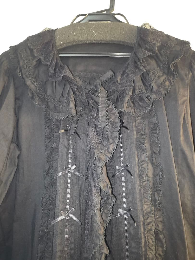 ピンクハウス 黒 ローズレース使いローンフリルブラウス