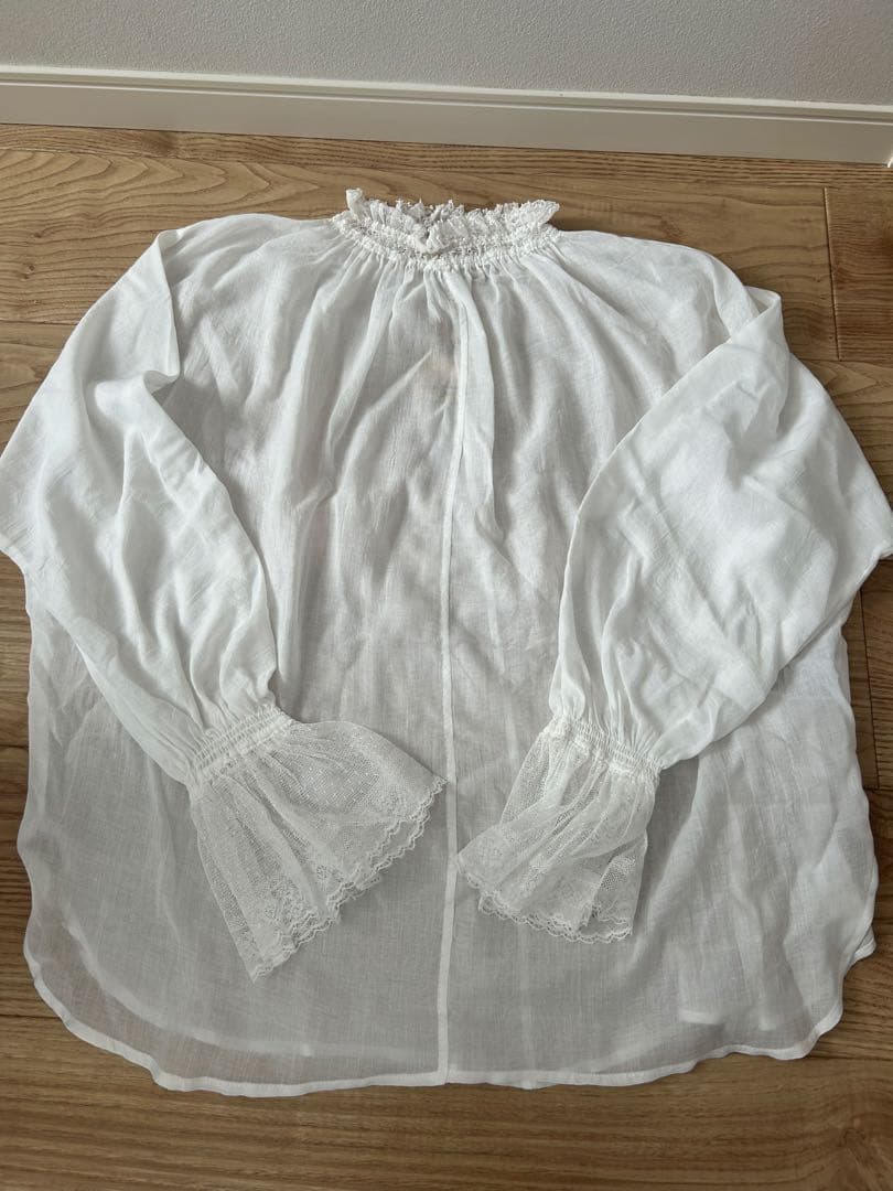 新品未使用　PUAL CE CIN 襟袖レースプチハイネックブラウス