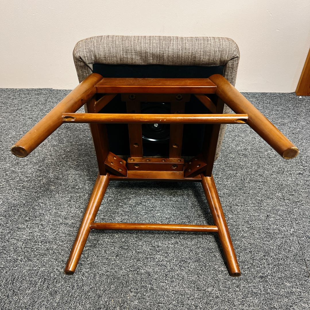 ニトリ 回転式 ダイニングチェア　ライジング