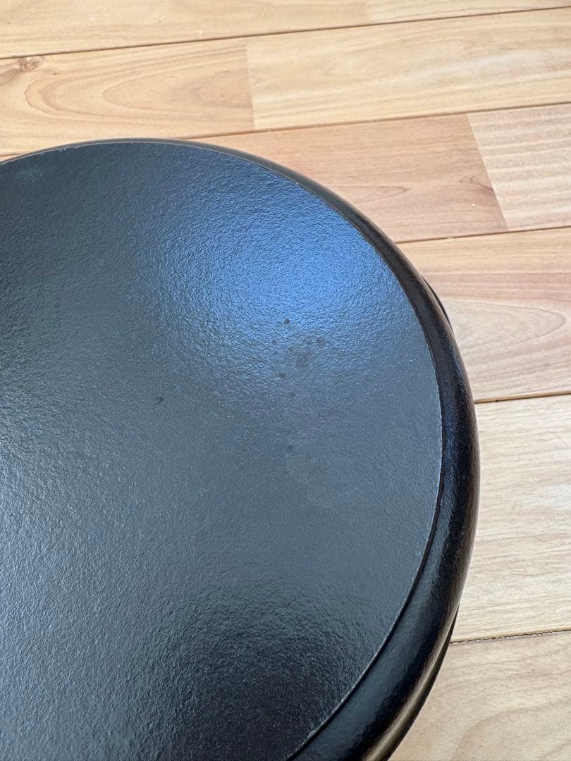 バーミキュラ オーブンポットラウンド22cm（ブラック)