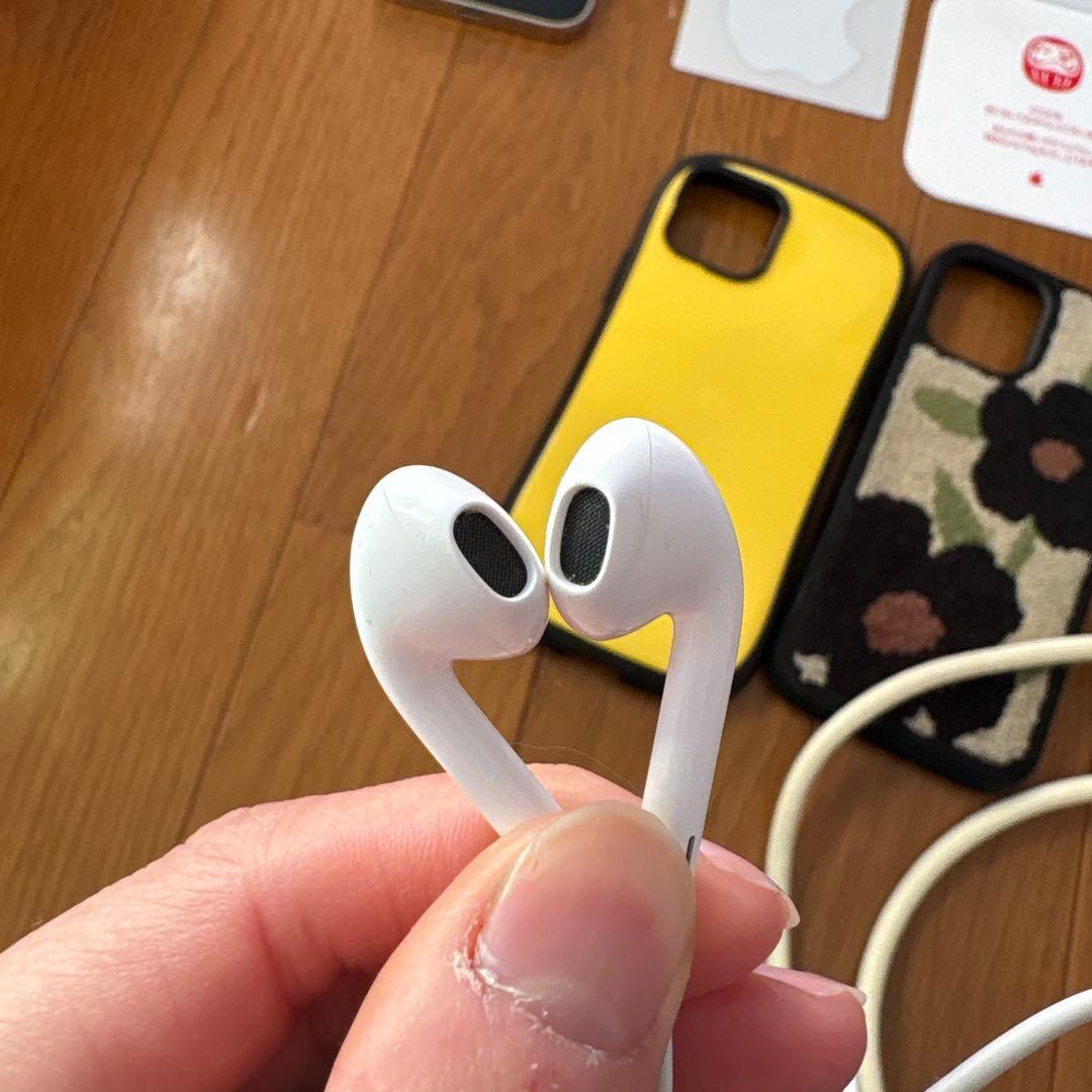 iPhone12pro スマホ　家電　iFace イヤホン　AirTag