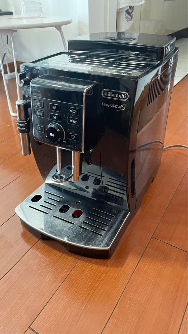 デロンギ　マグニフィカS 全自動エスプレッソマシン　ECAM23120BN