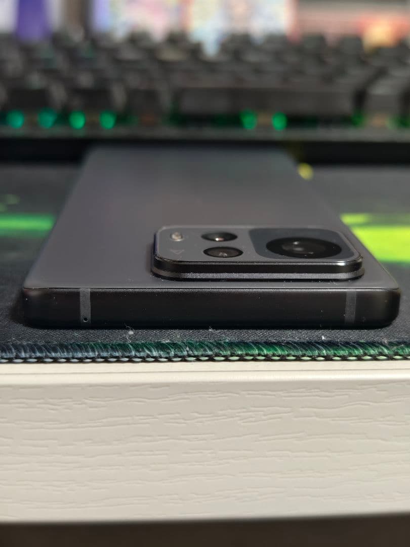 ASUS Zenfone 12Ultra 16/512 エボニーブラック