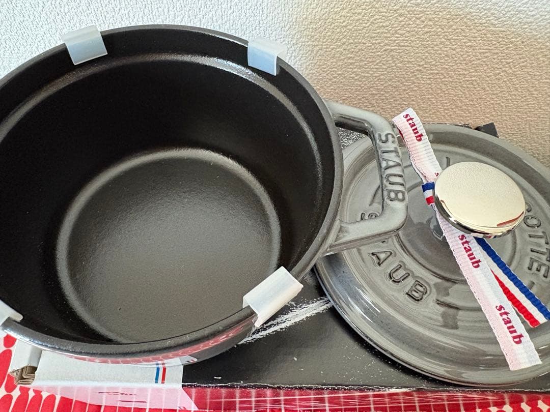 未使用品　STAUB ココット ラウンド 14cm グレー
