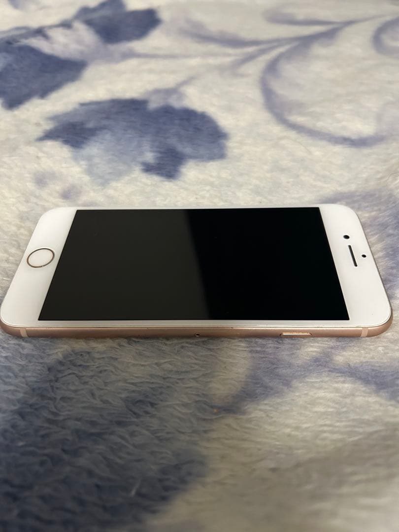 iPhone8 SIMフリー　64GB