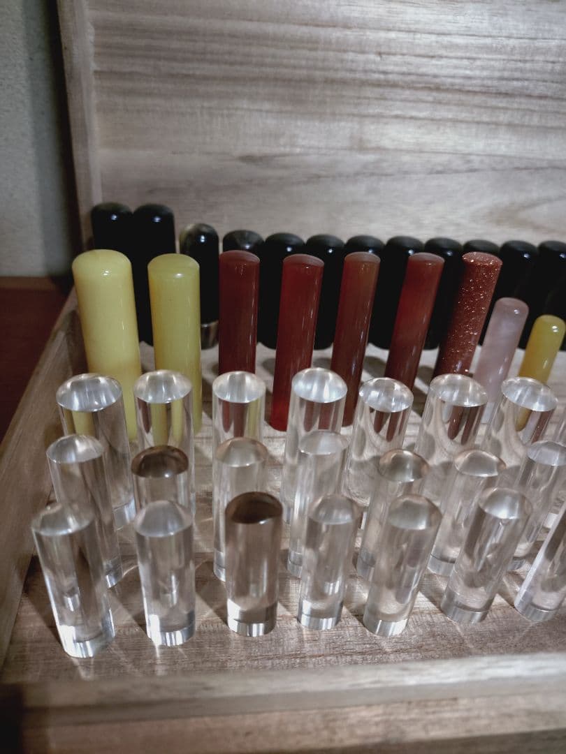 印材の山 水晶 水牛 瑪瑙石など