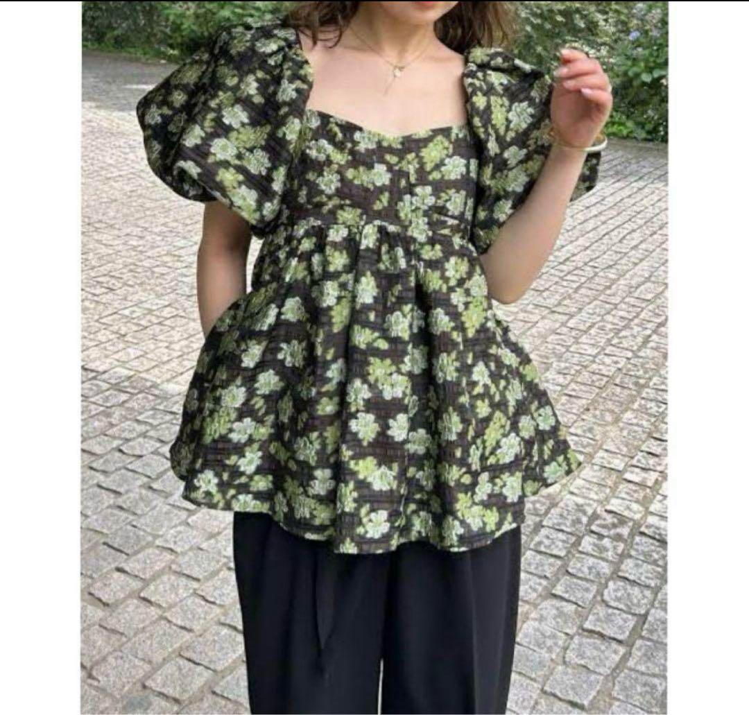 Lily brown 3Wayジャガードペプラムビスチェ