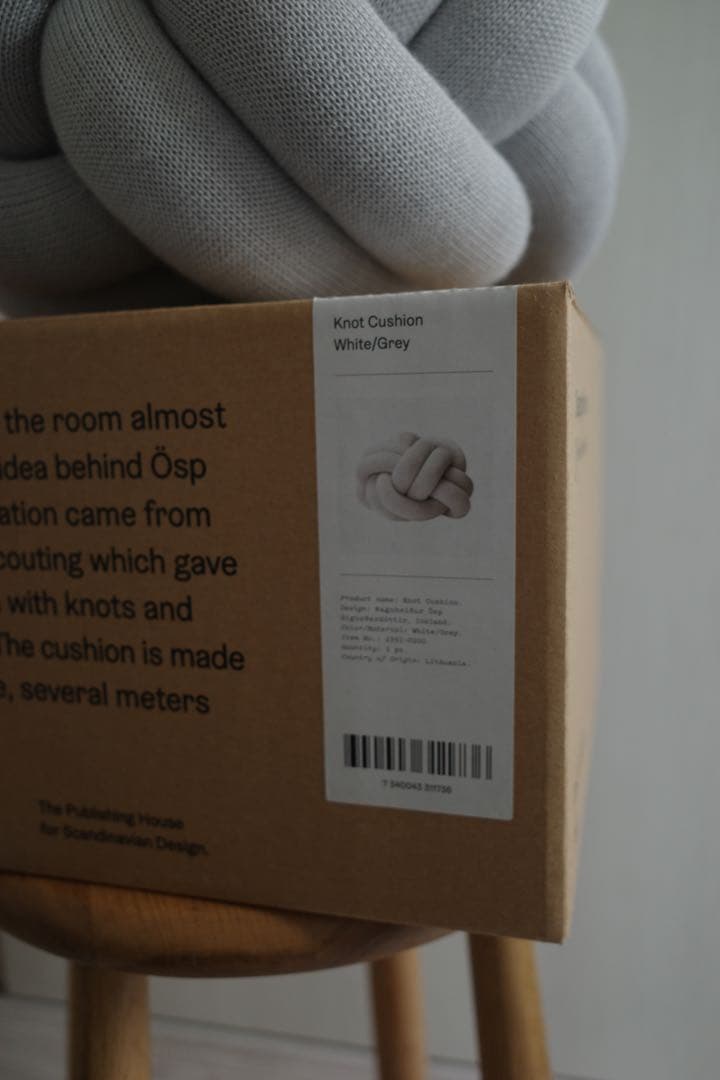 Knot Cushion ホワイト/グレー