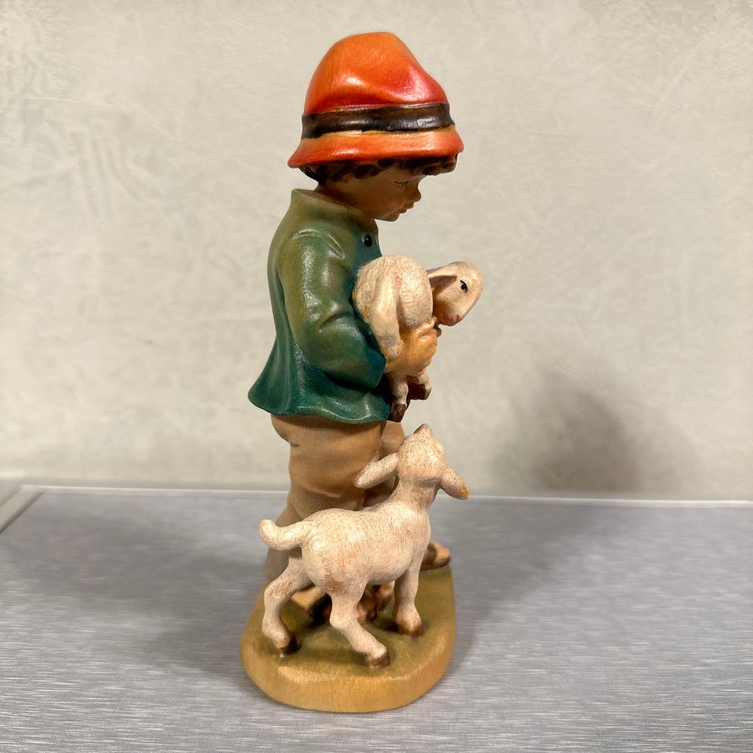 イタリア　Conrad Moroder社　木彫り人形　 写真追加しました