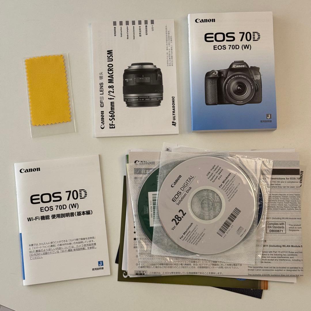 Canon EOS 70D デジタル一眼レフ 本体とレンズ付き