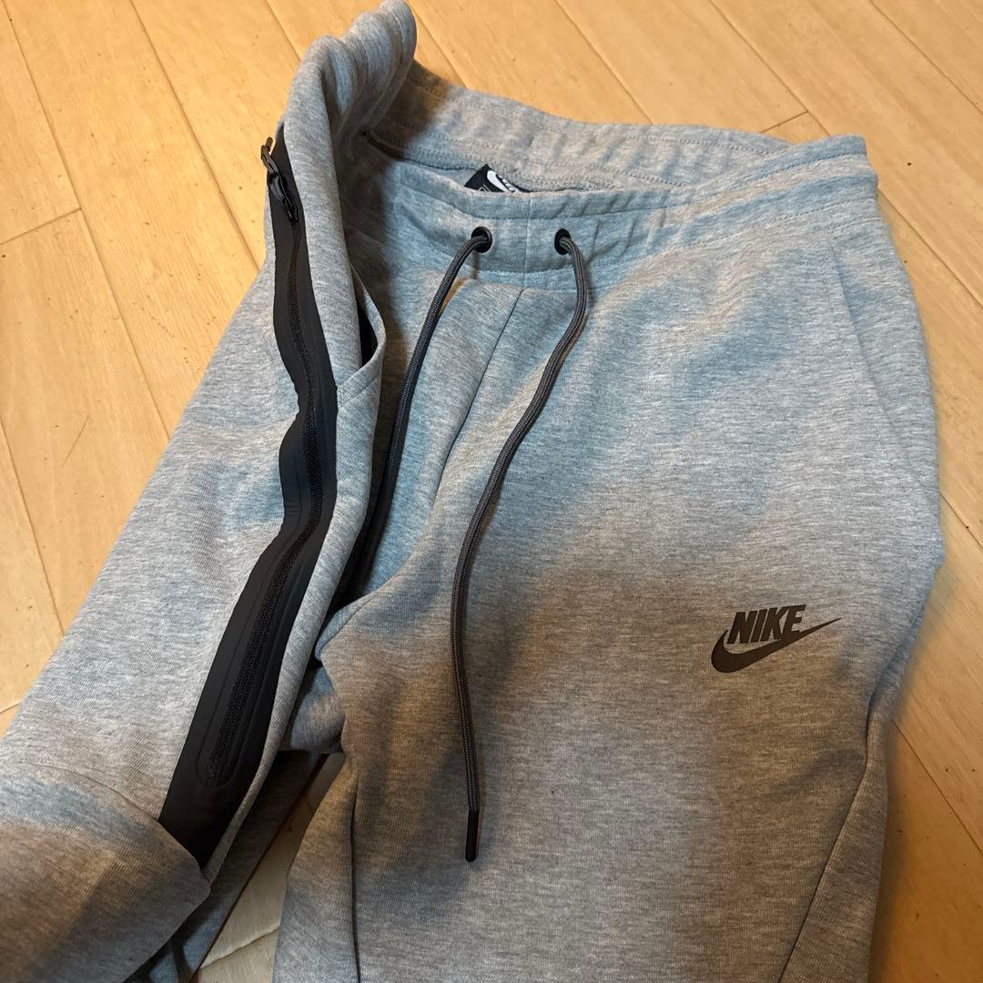 Nike テックフリース　Sサイズ
