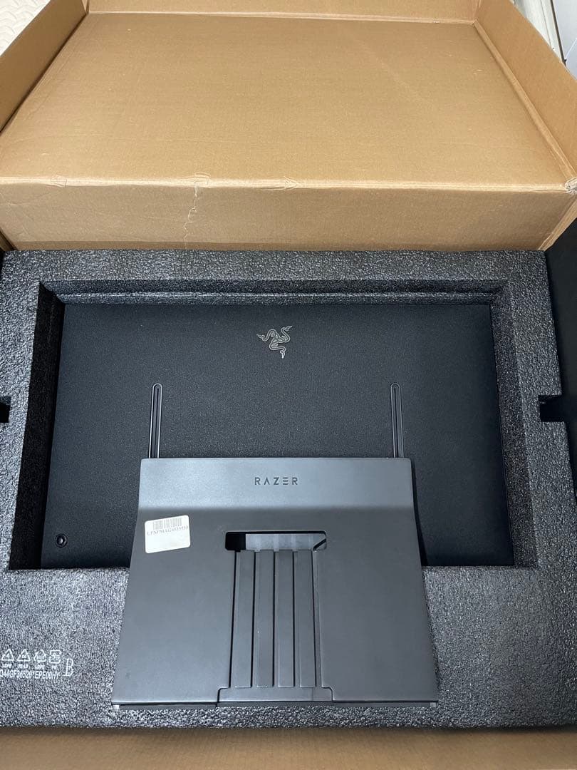 RAZER RAPTOR 27 ゲーミングモニター