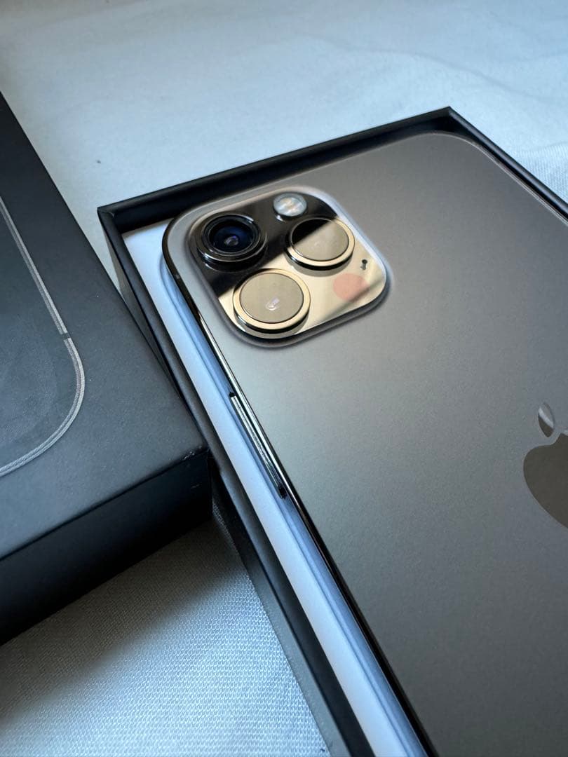 SIMフリー　iPhone 12 Pro 256GB グラファイト