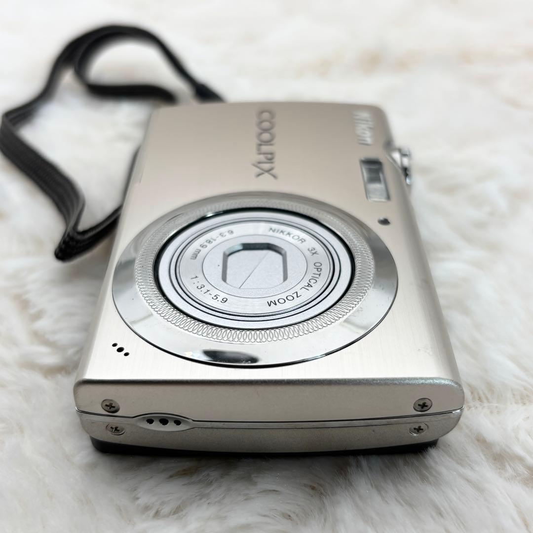 美品 Nikon COOLPIX S230 シルバー 訳あり
