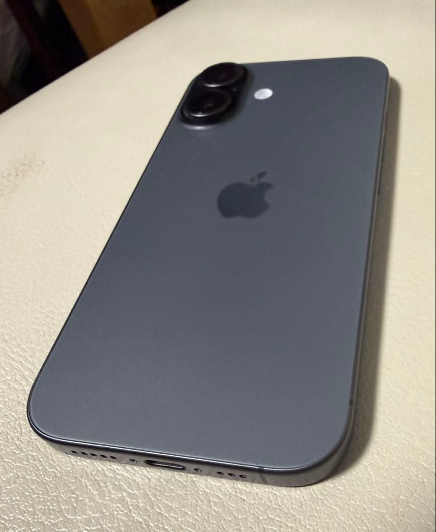 Apple iPhone 17 ブラック 本体　値下げします！！