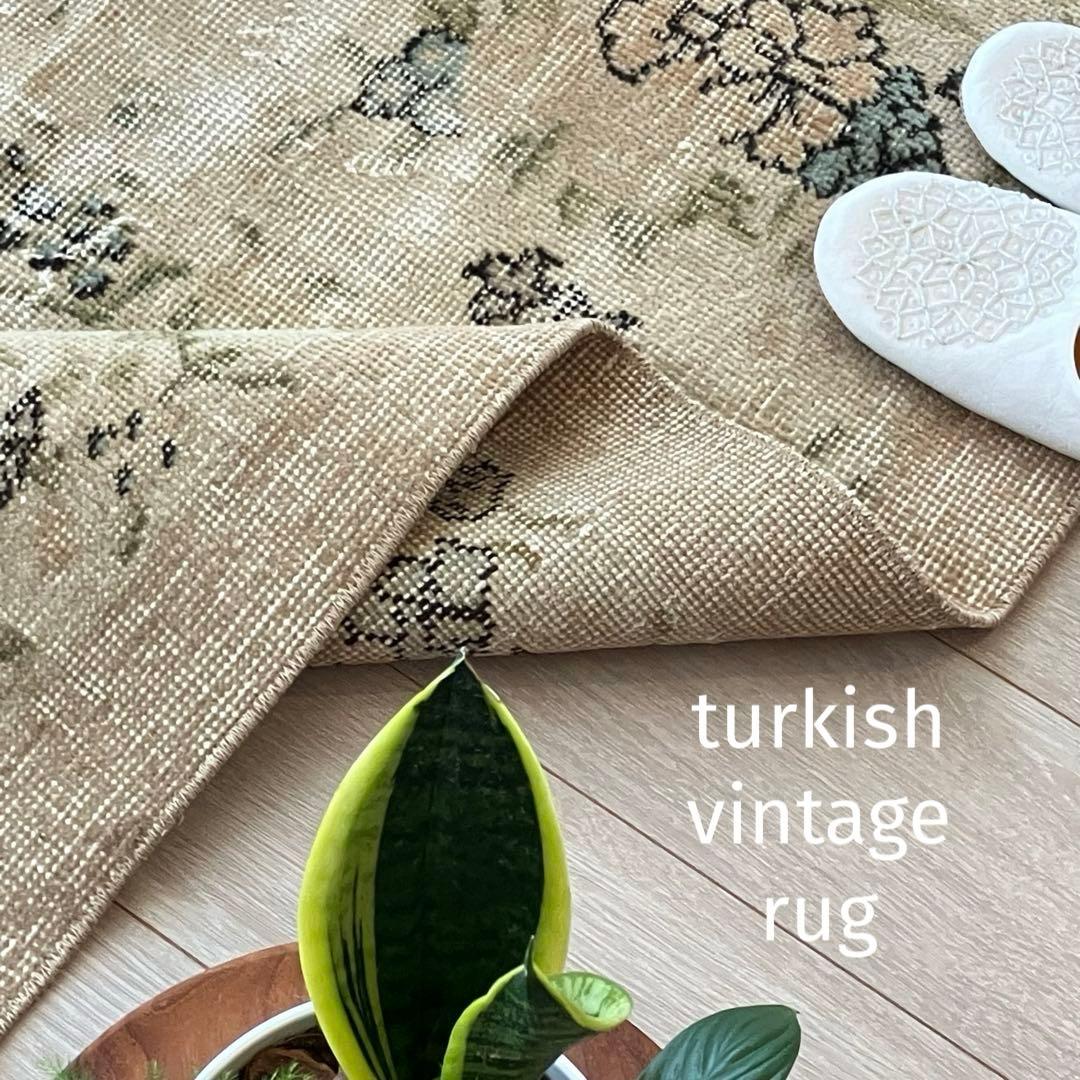 コーラル✳︎93×192カフェラテ／スカイブルー　フラワー　トルコヴィンテージラグ