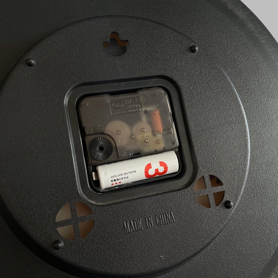 希少【HUF × SKATE MENTAL】ユーモアデザイン 掛け時計 クロック