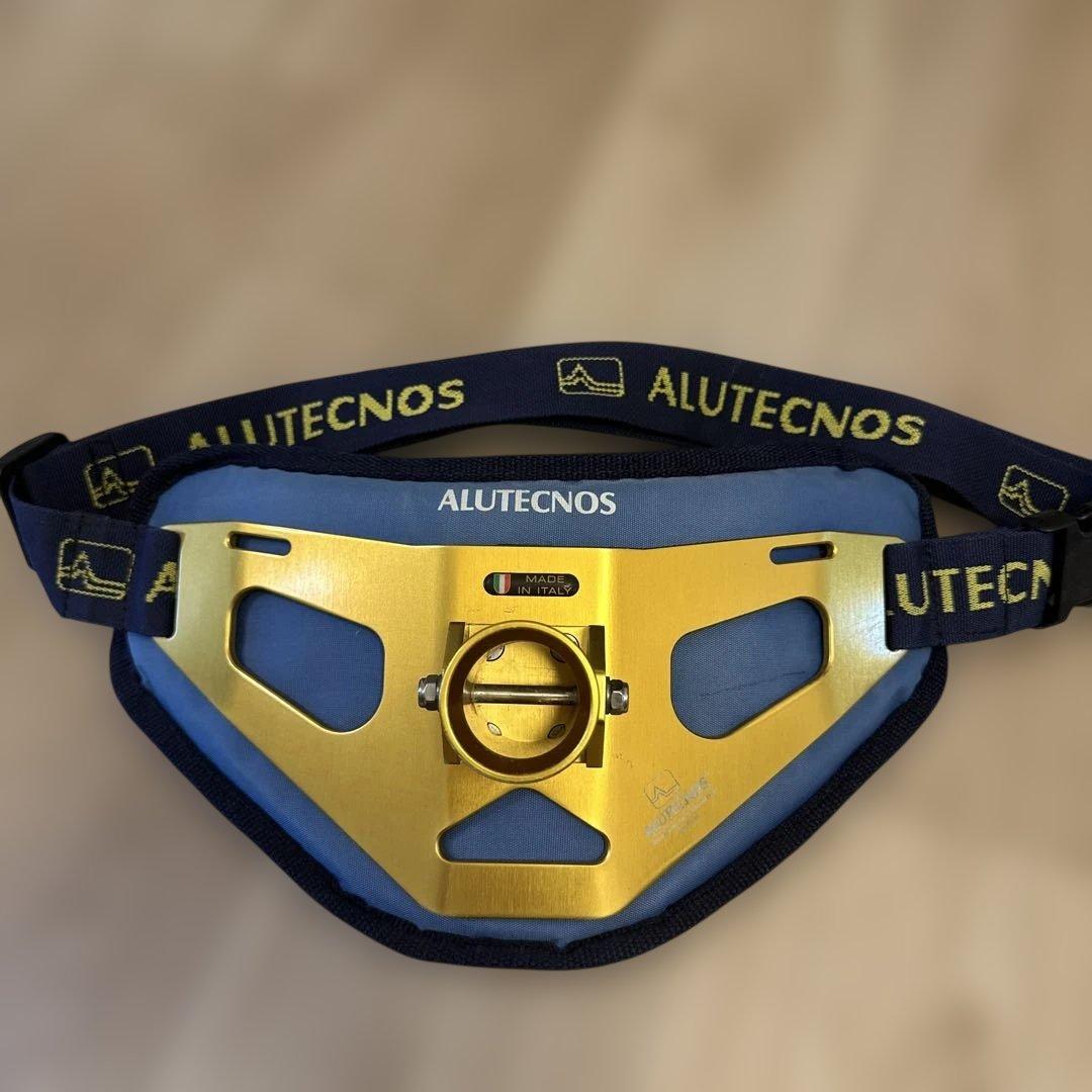 価格¥36,000 アルテクノス ファイティングベルト ピッコラ Gold 中古