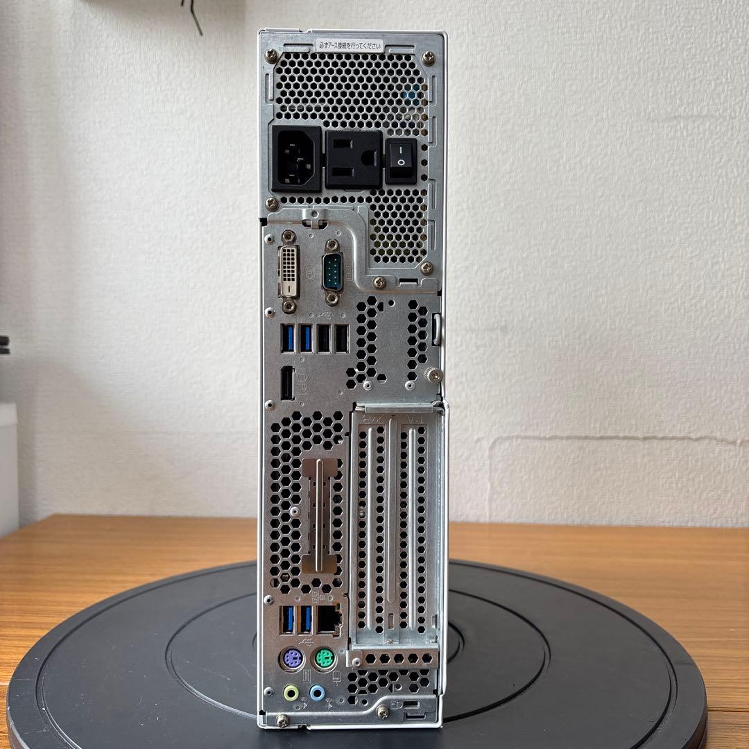 Fujitsu ESPRIMO デスクトップPC起動確認済み