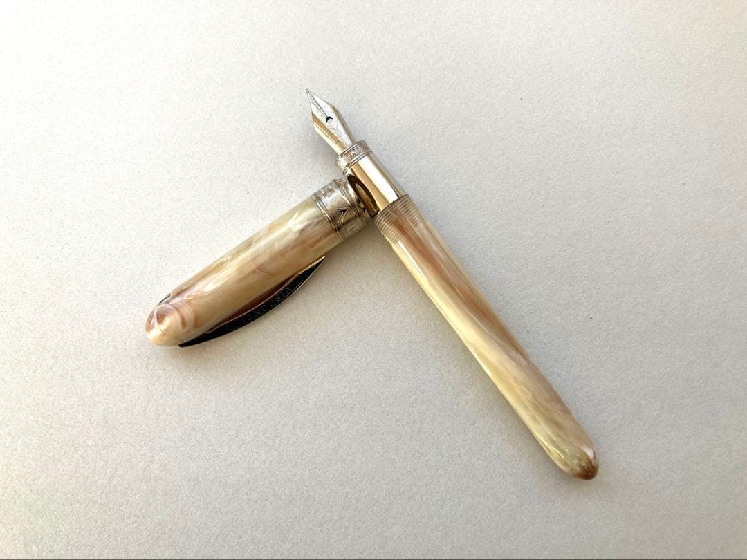 【美品】 ビスコンティ VISCONTI 万年筆 バニラ ホワイトマーブル