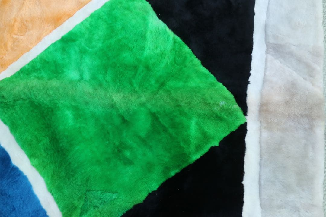 ゆー　幾何学模様のカラフルムートンラグ　少々難あり　190x190cm