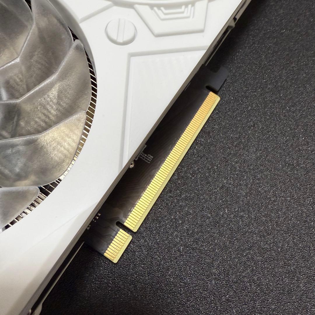 玄人志向 RTX4070 GK-RTX4070-E12GB/WHITE/TP