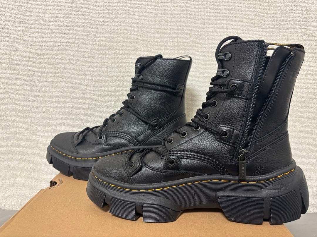 値下げ不可　新品最安値　Dr.Martens DMXL LACE 8ホールUK7
