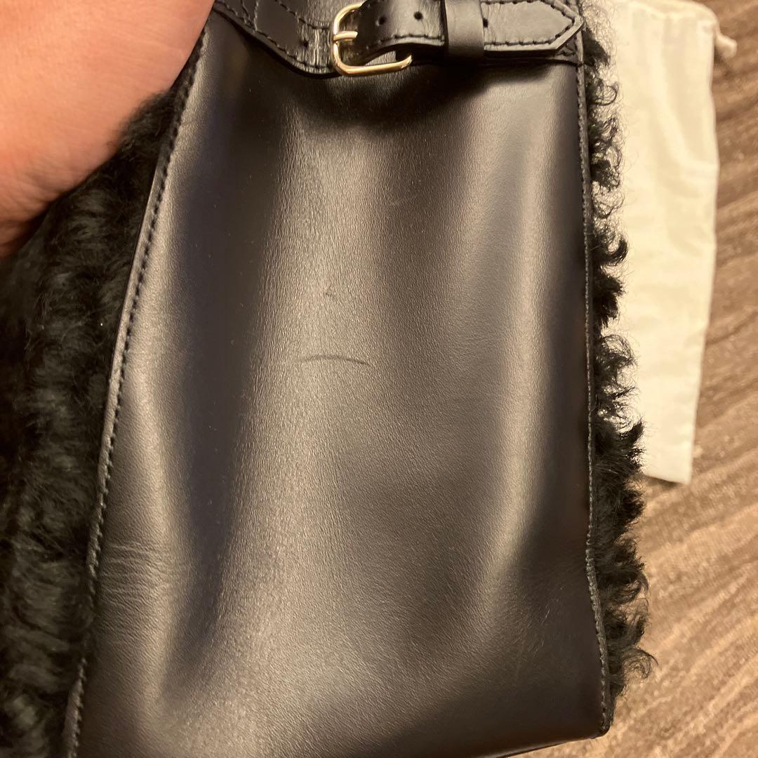 最終値下げ！バレンシアガ　パドロックヌードムートンバッグ