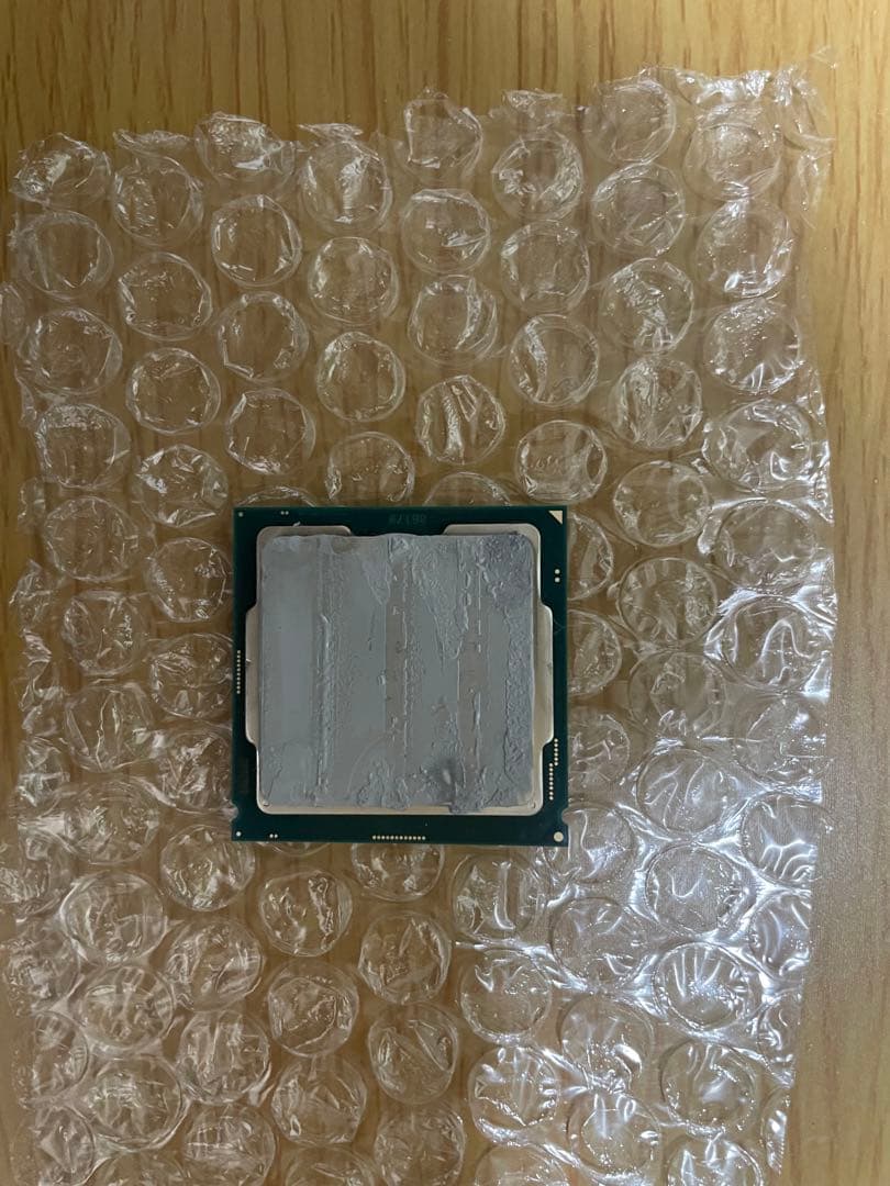 LGA形式 CPU 熱伝導グリス塗布済み corei7-9700f