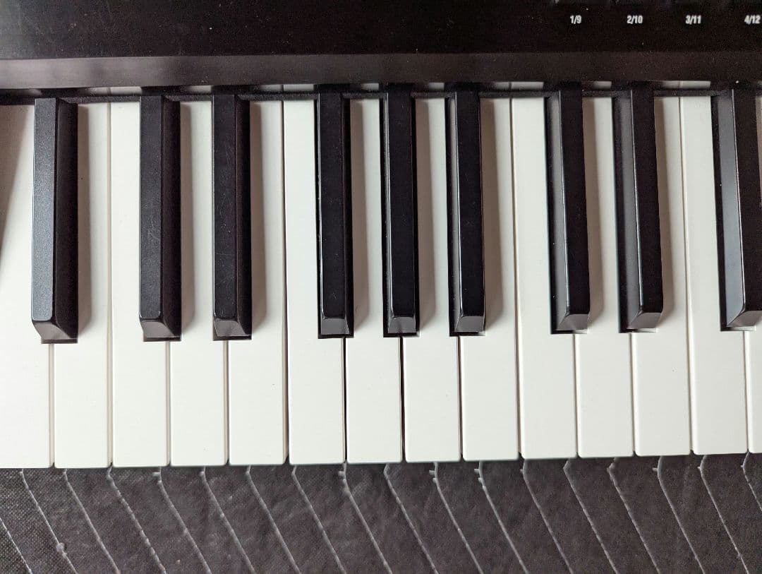 お買い得 美品 KORG KRONOS2-88 シンセサイザ