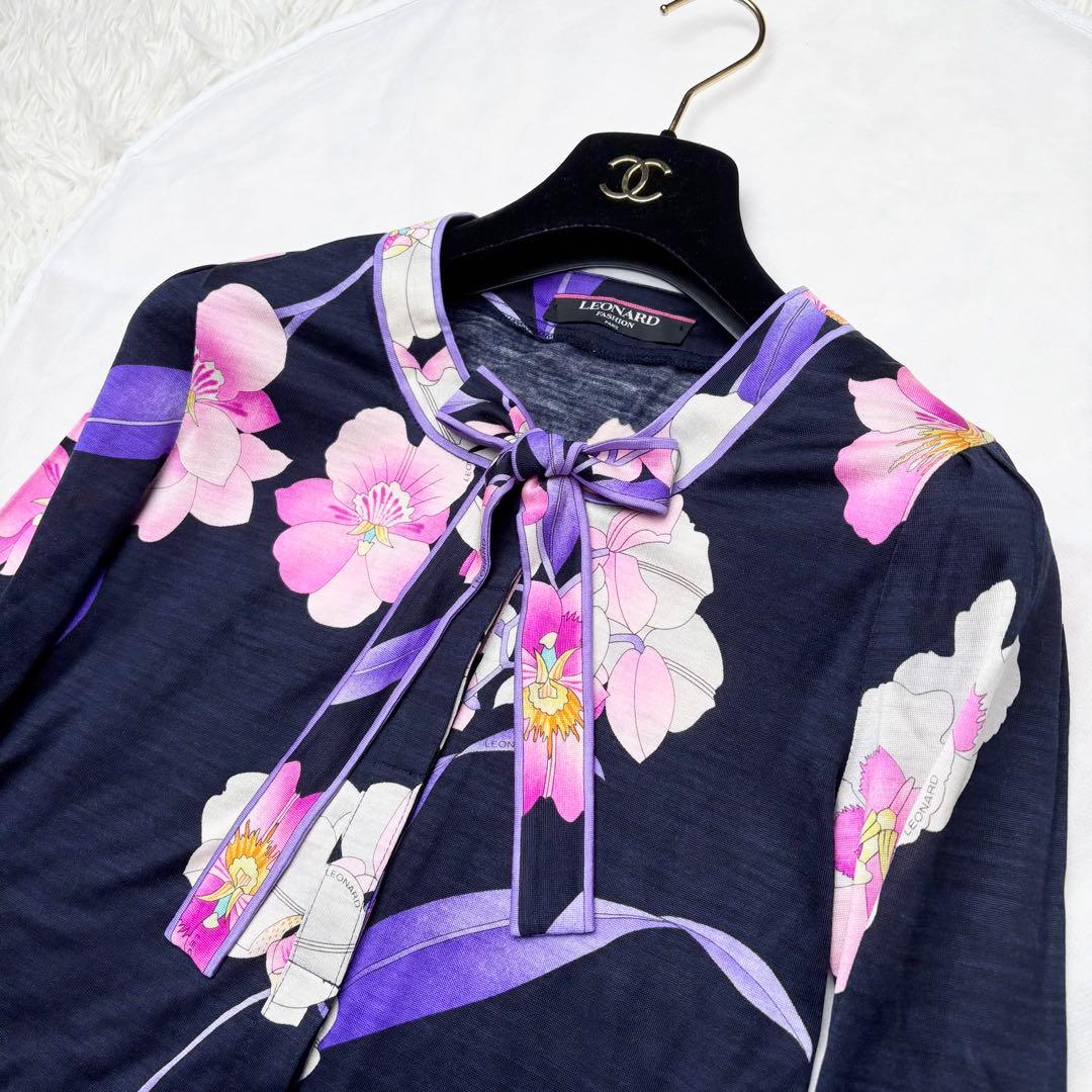 レオナール シルク混 ボウタイ花柄ブラウス トリム 長袖 比翼ボタン 胡蝶蘭 L