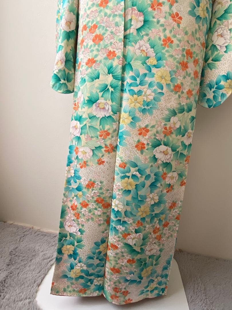 happy smileさま レトロモダン　春爛漫な雰囲気の小紋　正絹　袷