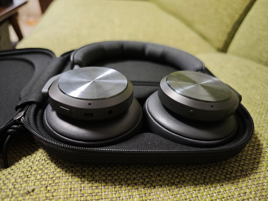 BANG & OLUFSEN BEOPLAY HXワイヤレスヘッドホン