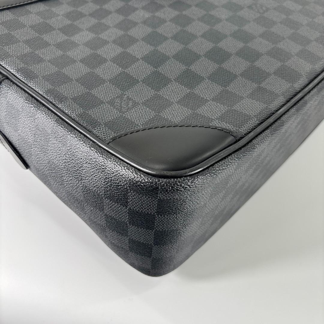 超極美品 ルイヴィトン ダミエグラフィット PDV GM ビジネスバッグ