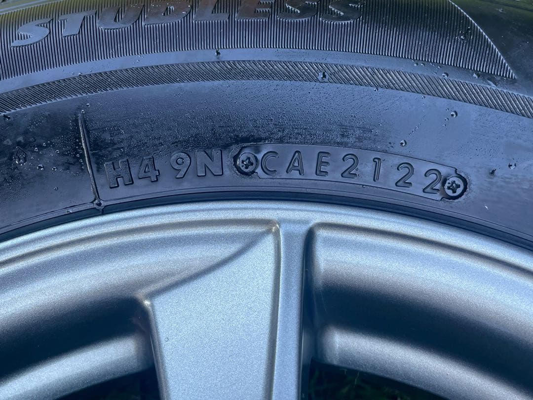 走行距離少★美品スタッドレス タイヤ & ホイール4本